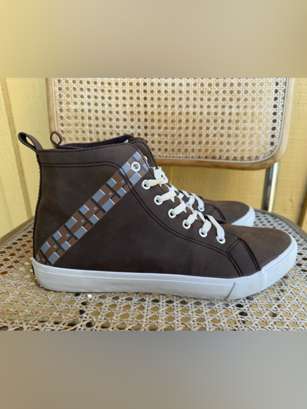 Star Wars Chewbacca High Top Converse Sneakers Mens size 11